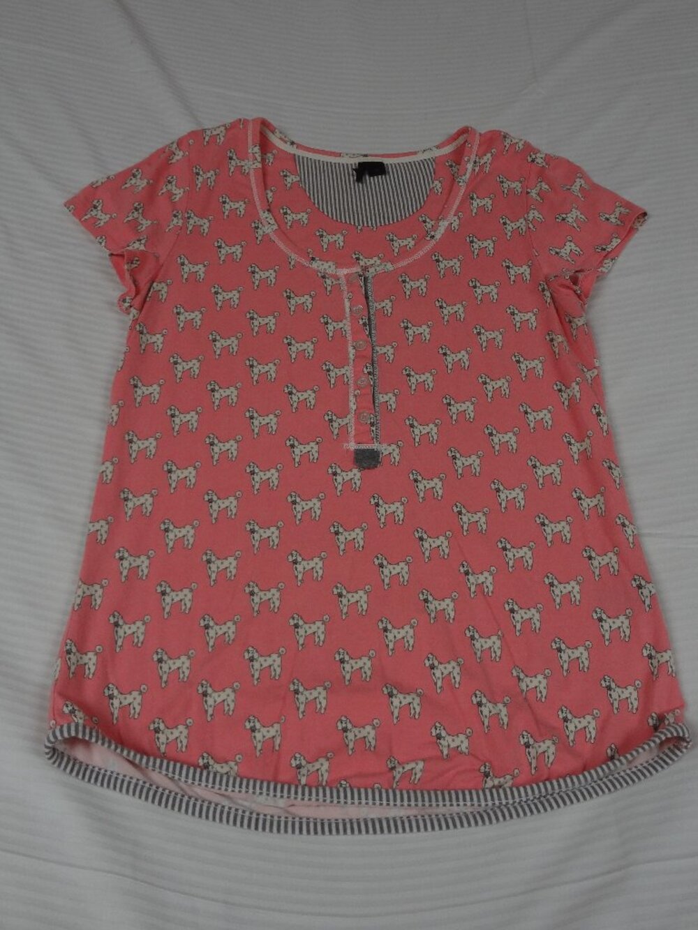 ALL OVER FRENCH POODLES 1/3 BUTTON FRONT BLOUSE PINK SMALL WOMENS T-SHIRT L721